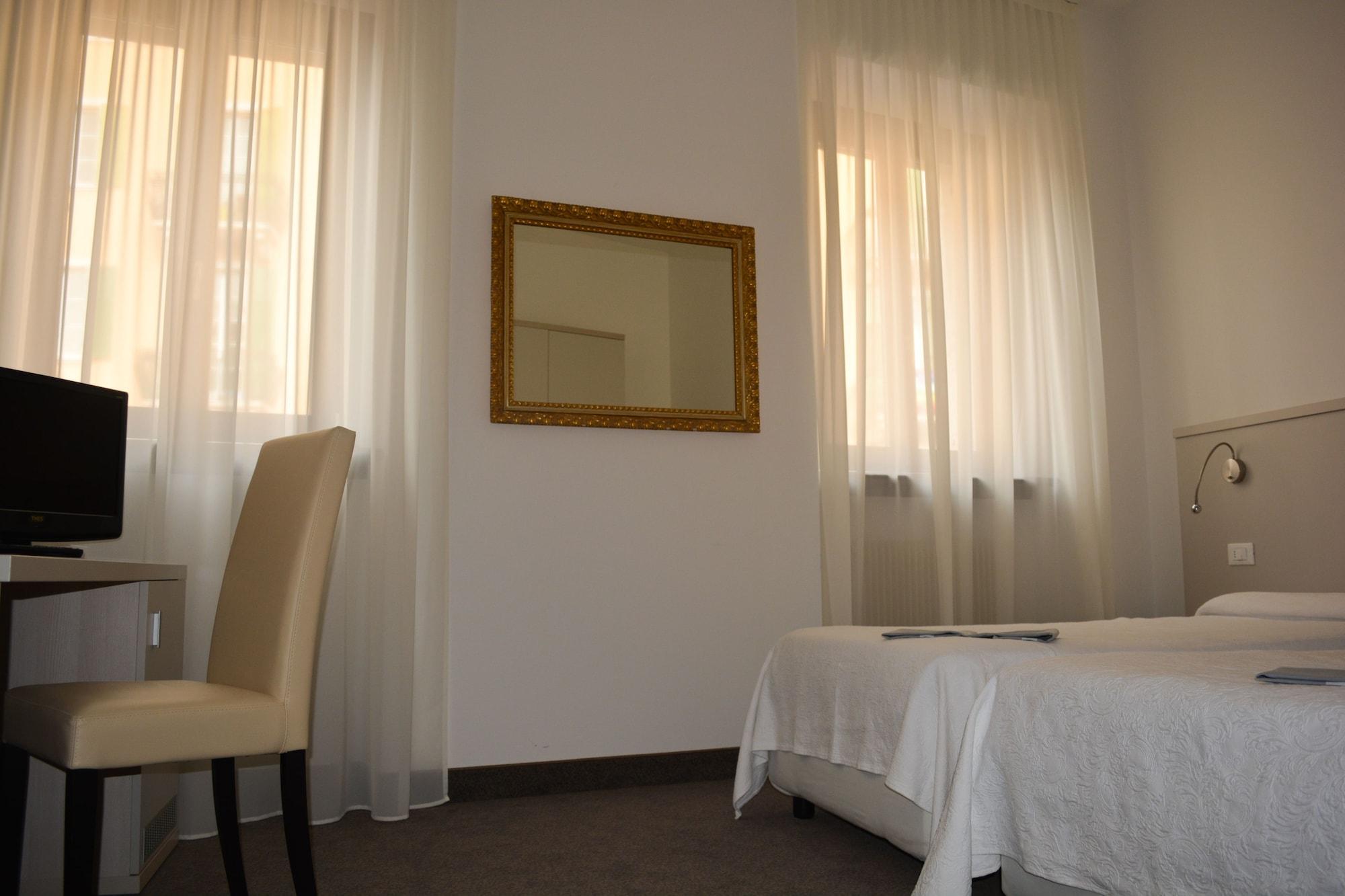 Albergo Accademia Trento Eksteriør billede